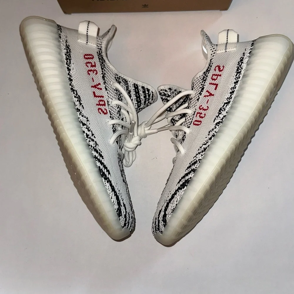 Adidas Yeezy Boost 350 V2 Zebra Print Sneakers White/Black/Red NEW - Picture 2 of 6